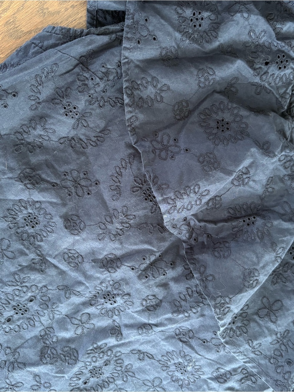 Abercrombie & Fitch Navy One-Shoulder Eyelet Ruffle Dress - Picture 4 of 6